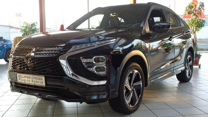 Schwarz Gebraucht 2025 Mitsubishi Eclipse Cross Select SUV | 34.900 € (Teuer) - Bild 1/4