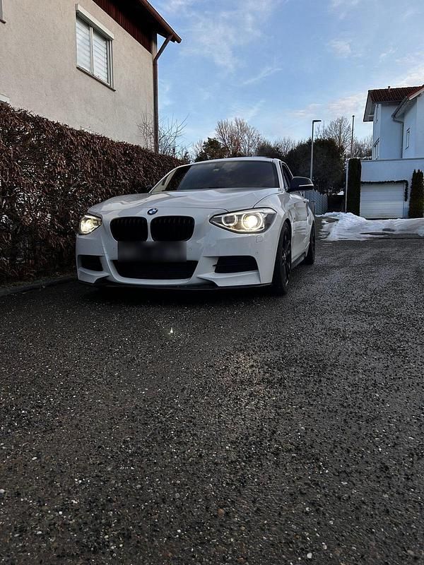 Gebraucht BMW 135 320 PS (235 kW) 2014 Weiß Kleinwagen