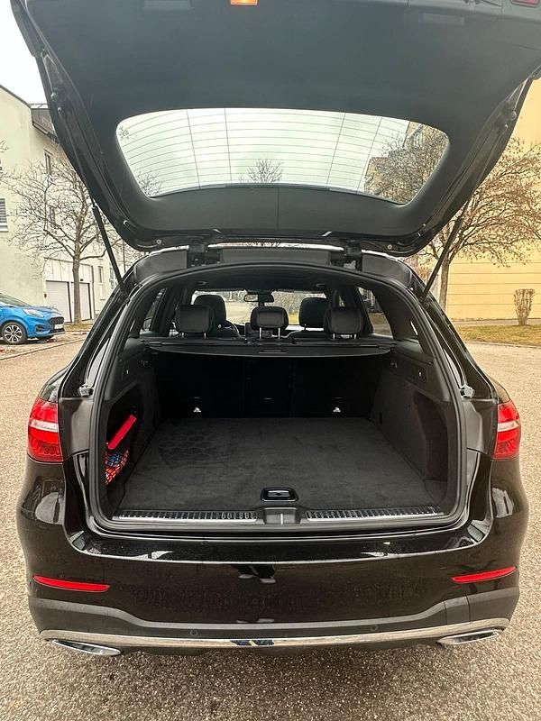 Gebraucht Mercedes GLC250 203 PS (149 kW) 2015 Schwarz SUV