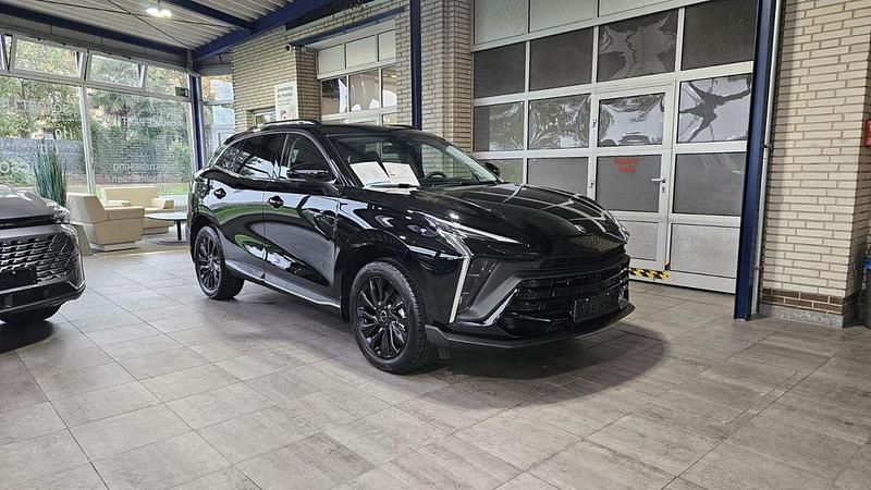 Neu DFSK Forthing 5 177 PS (130 kW) 2025 Schwarz SUV