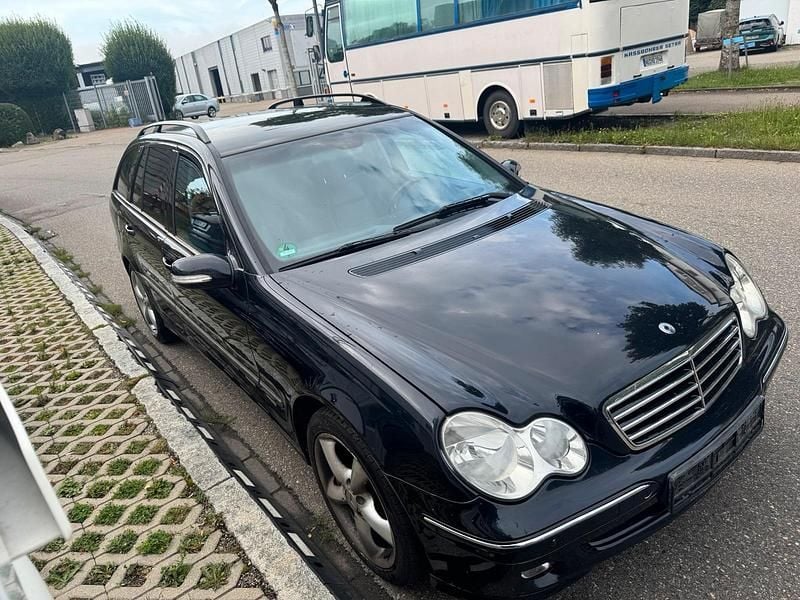 Schwarz Gebraucht 2004 Mercedes C200 Kombi | 1.900 € (Guter Preis) - Bild 1/4