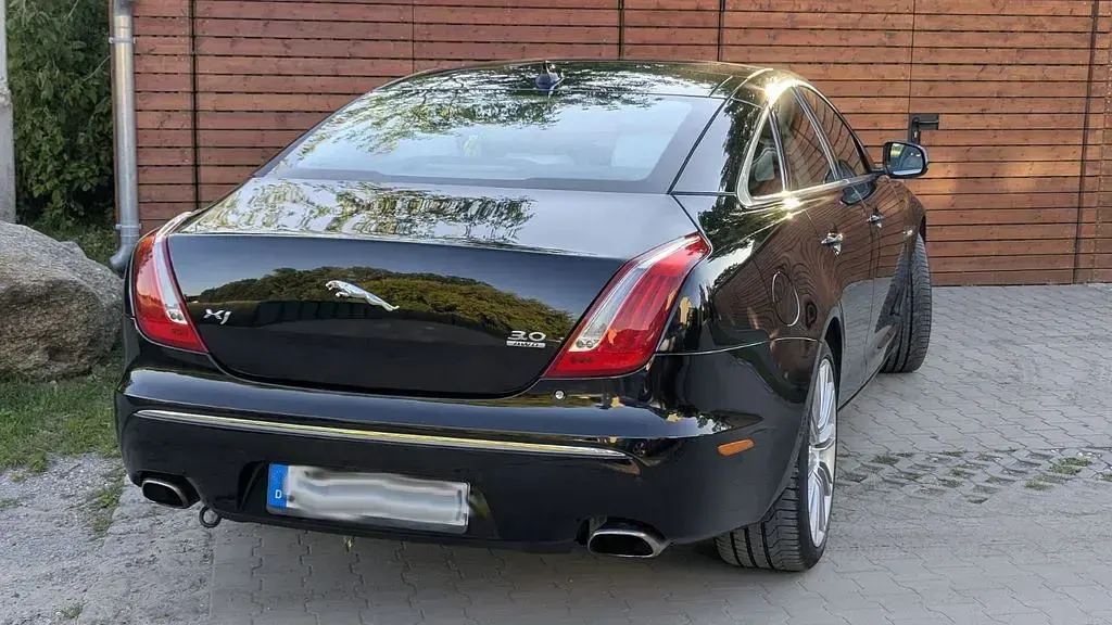 Gebraucht Jaguar XJ Premium Luxury 340 PS (250 kW) 2014 Schwarz Limousine
