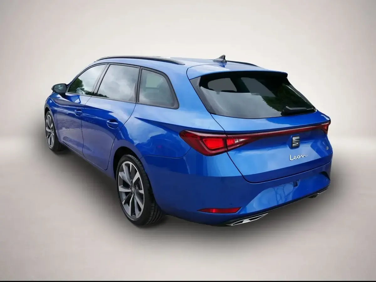 Neu Seat Leon FR 150 PS (110 kW) 2026 Blau Kombi