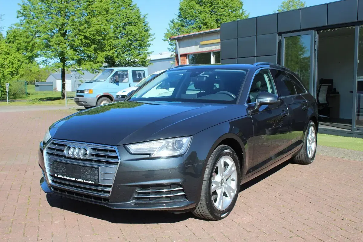 Gebraucht Audi A4 Sport 190 PS (139 kW) 2017 Grau Kombi