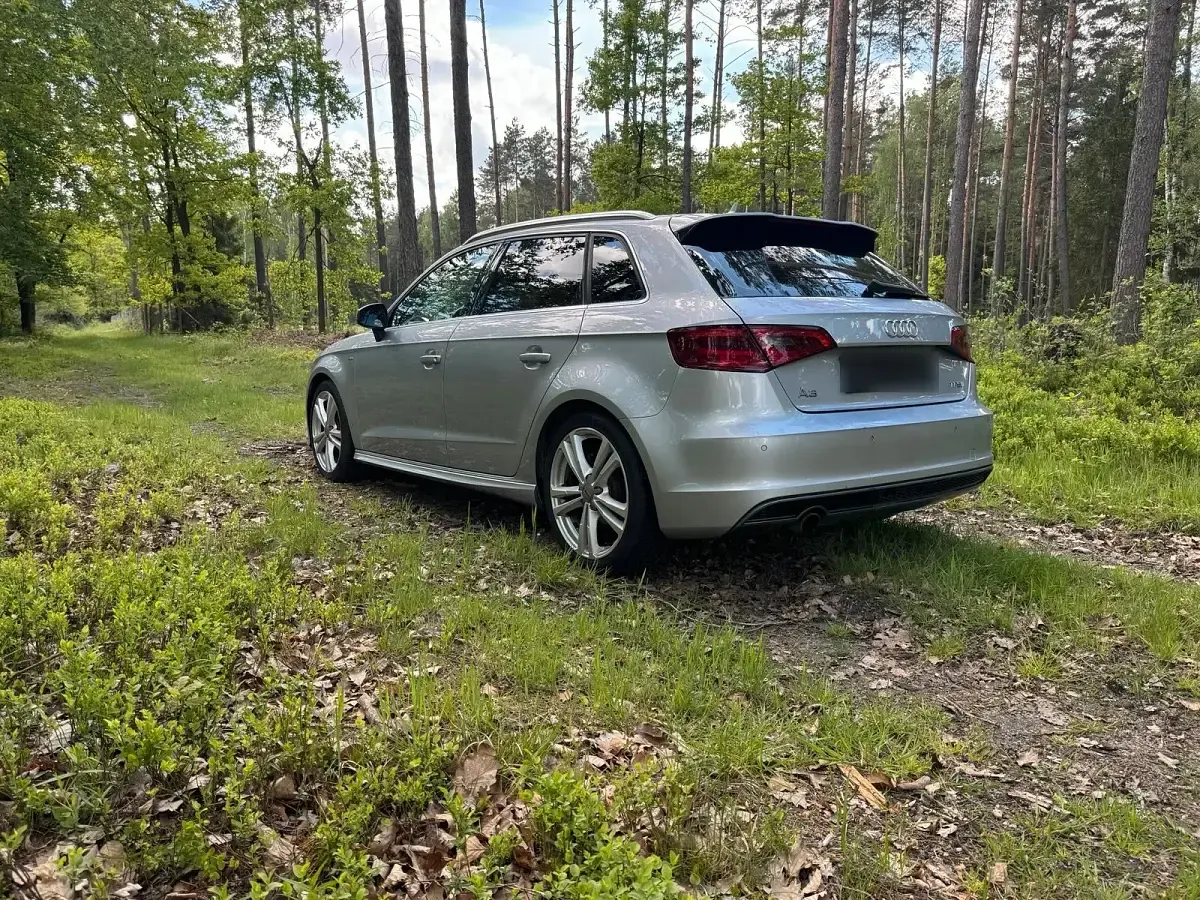 Gebraucht Audi A3 Sportback S-Line 110 PS (80 kW) 2015 Silber Kleinwagen