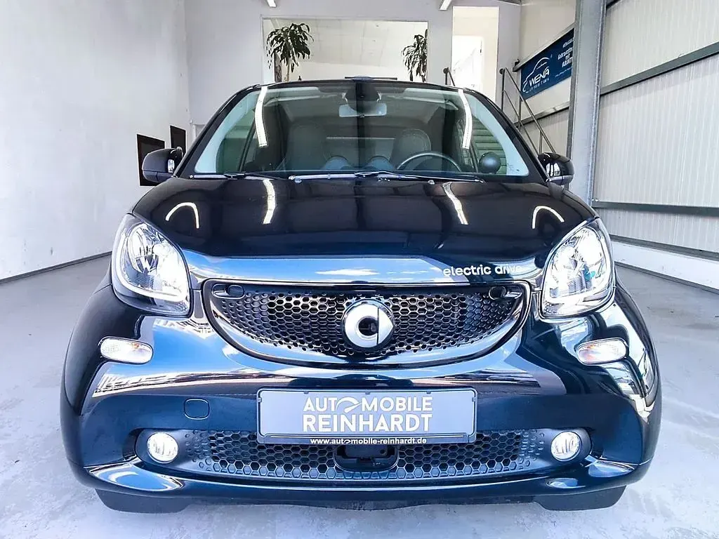 Gebraucht Smart ForTwo Electric Drive 60 kW (82 PS) 2018 Schwarz Cabrio