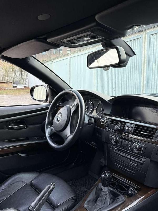 Gebraucht 2011 BMW 320 Cabriolet Cabrio | 11.000 € (Teuer) - Bild 1/4