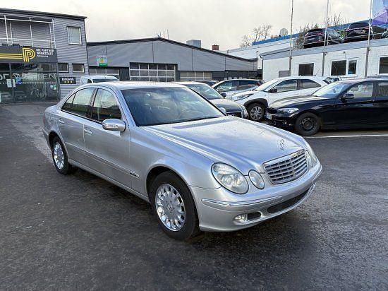 Gebraucht Mercedes E240 Elegance 177 PS (130 kW) 2003 Silber Limousine