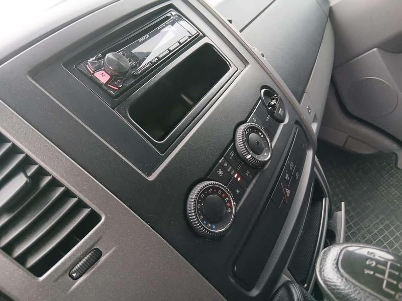 Gebraucht Mercedes Sprinter 163 PS (119 kW) 2013 Grau Van