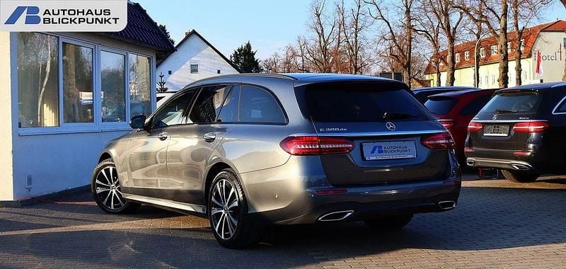 Gebraucht Mercedes E300 AMG 306 PS (225 kW) 2022 Grau Limousine