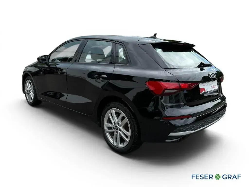 Gebraucht Audi A3 Ambiente 116 PS (85 kW) 2025 Brillantschwarz Limousine