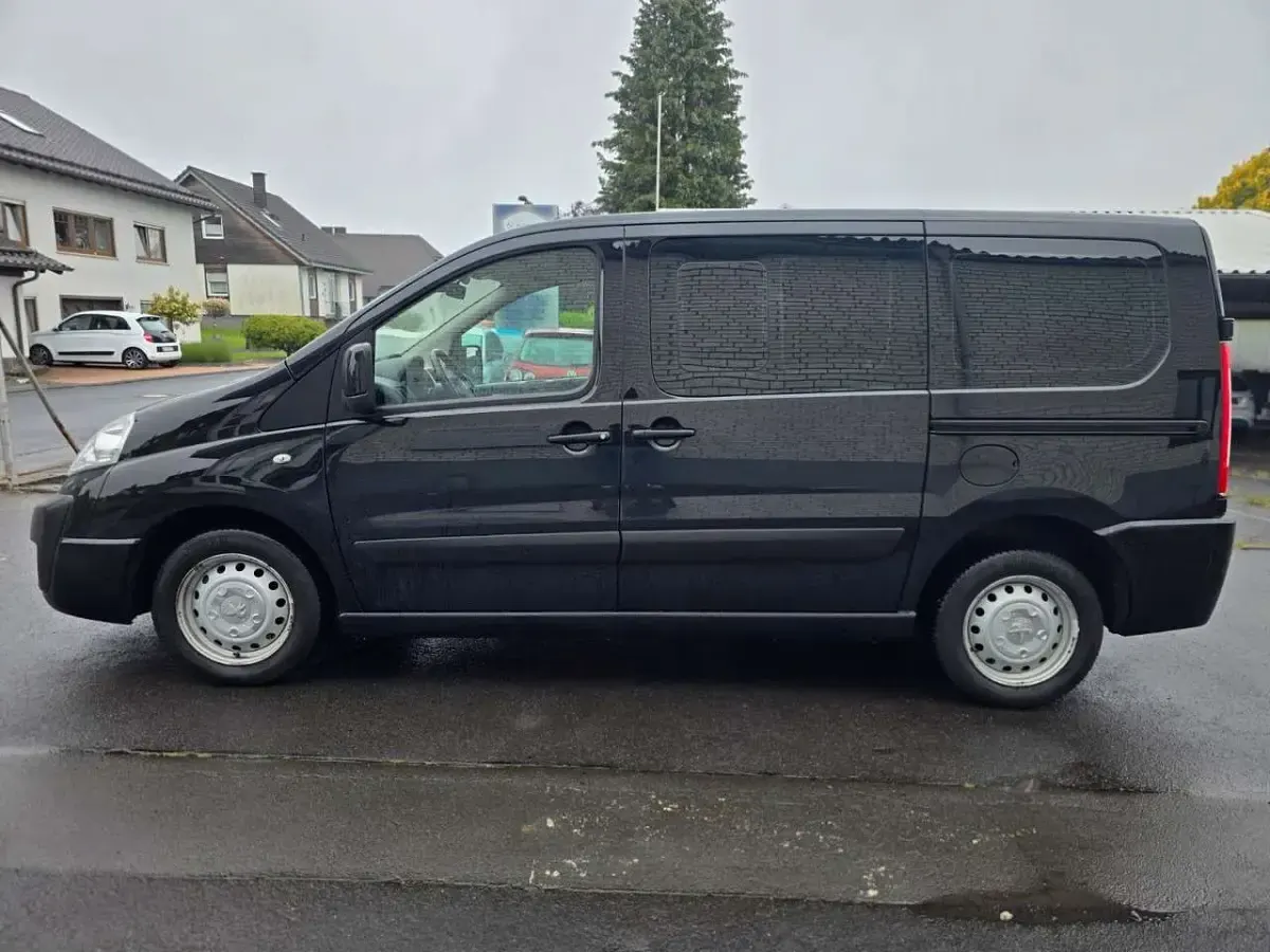 Gebraucht Peugeot Expert Allure 163 PS (119 kW) 2013 Noir onyx Van