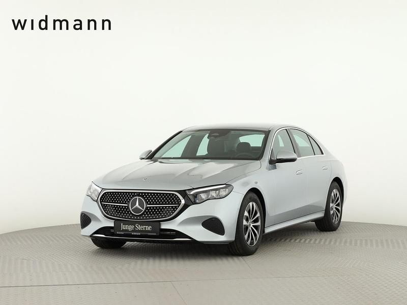 Metalliclack hightechsilber Gebraucht 2024 Mercedes E220 Advanced Limousine | 49.850 € (Guter Preis) - Bild 1/4