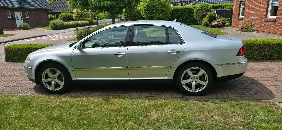 Gebraucht VW Phaeton 239 PS (175 kW) 2009 Silber Limousine