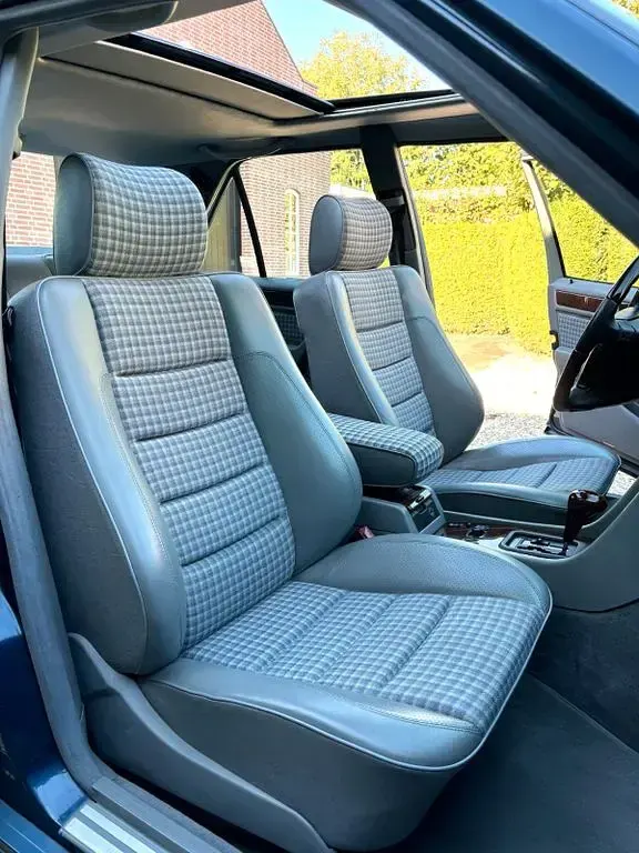 Gebraucht Mercedes E500 326 PS (239 kW) 1993 Blau Limousine