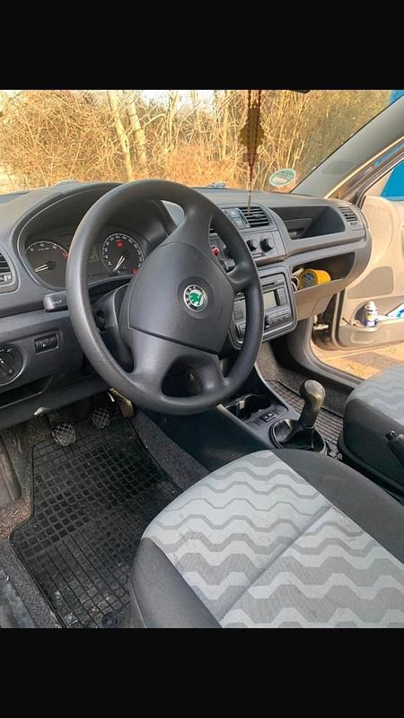 Schwarz Gebraucht 2008 Skoda Fabia Limousine | 2.100 € (Guter Preis) - Bild 1/4