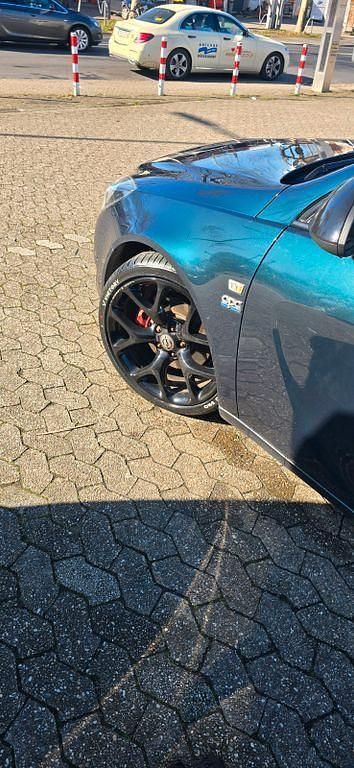 Gebraucht Opel Insignia Edition 163 PS (119 kW) 2015 Grün Limousine