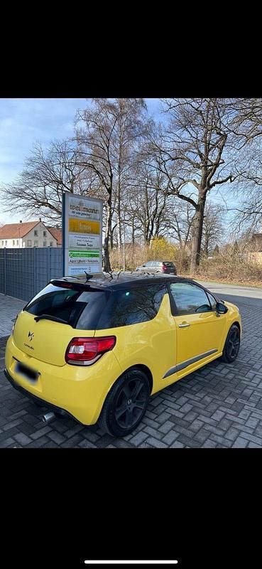 Gebraucht Citroën DS3 92 PS (67 kW) 2013 Gelb Coupé