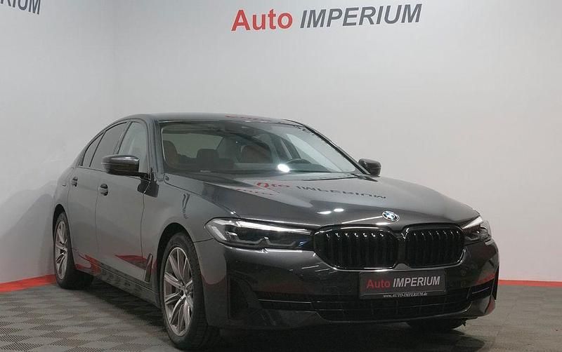 Gebraucht BMW 530 Sport Line 286 PS (210 kW) 2022 Grau Limousine