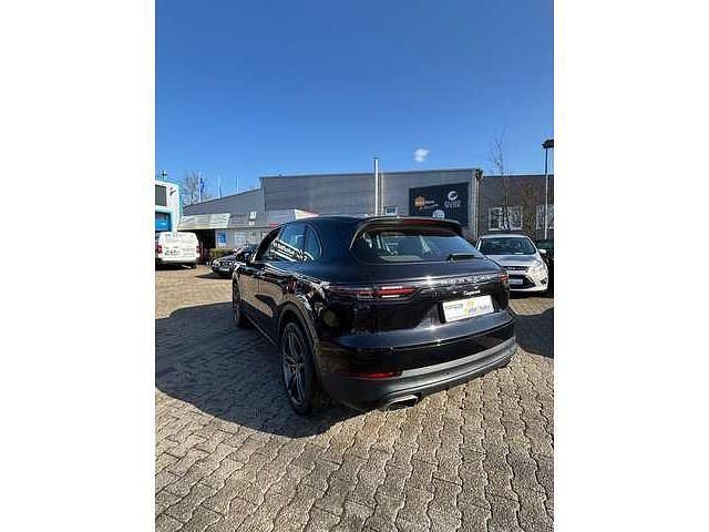 Gebraucht Porsche Cayenne Basis 340 PS (250 kW) 2019 Tiefseeschwarz met. SUV