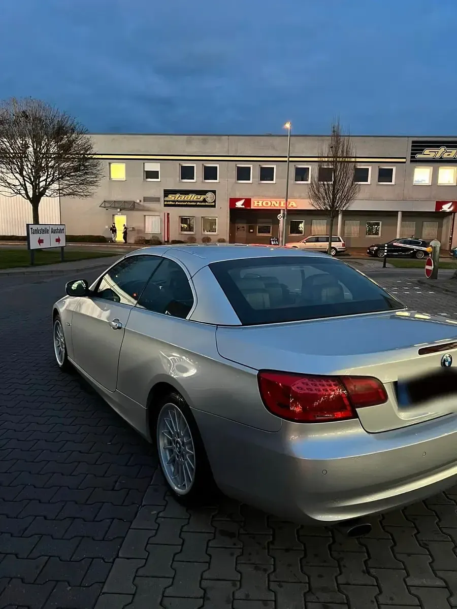 Gebraucht BMW 320 Cabriolet Performance 184 PS (135 kW) 2010 Silber Cabrio