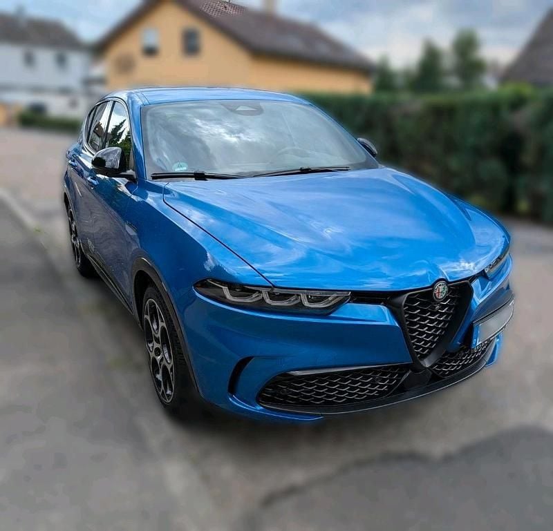 Blau Gebraucht 2024 Alfa Romeo Tonale Veloce SUV | 29.000 € (Etwas zu teuer) - Bild 1/4