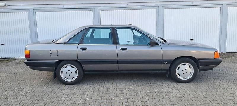 Gebraucht Audi 100 Design 136 PS (100 kW) 1988 Grau Limousine