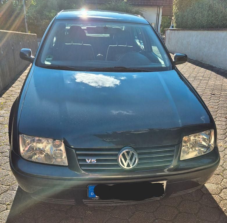 Grau Gebraucht 1999 VW Bora Limousine | 2.999 € (Fairer Preis) - Bild 1/4