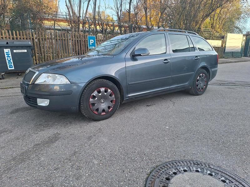 Grau Gebraucht 2007 Skoda Octavia Kombi | 1.700 € (Guter Preis) - Bild 1/4