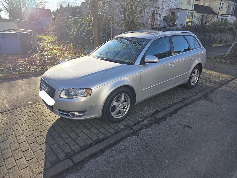 Silber Gebraucht 2006 Audi A4 Kombi | 2.600 € (Fairer Preis) - Bild 1/4