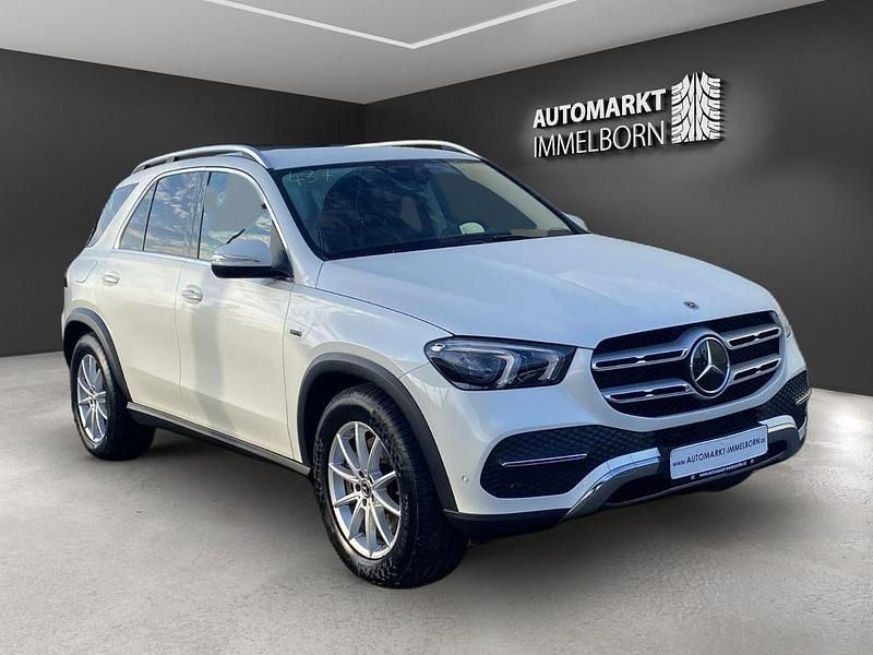 Diamantweiss metalliclack (metallic) Gebraucht 2021 Mercedes GLE350 SUV | 43.450 € - Bild 1/4