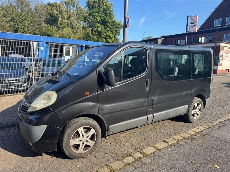 Gebraucht Opel Vivaro 114 PS (83 kW) 2009 Schwarz Van / Kleinbus