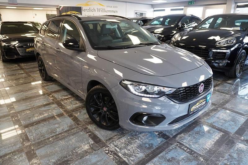 Gebraucht Fiat Tipo S 120 PS (88 kW) 2018 Grau Kleinwagen