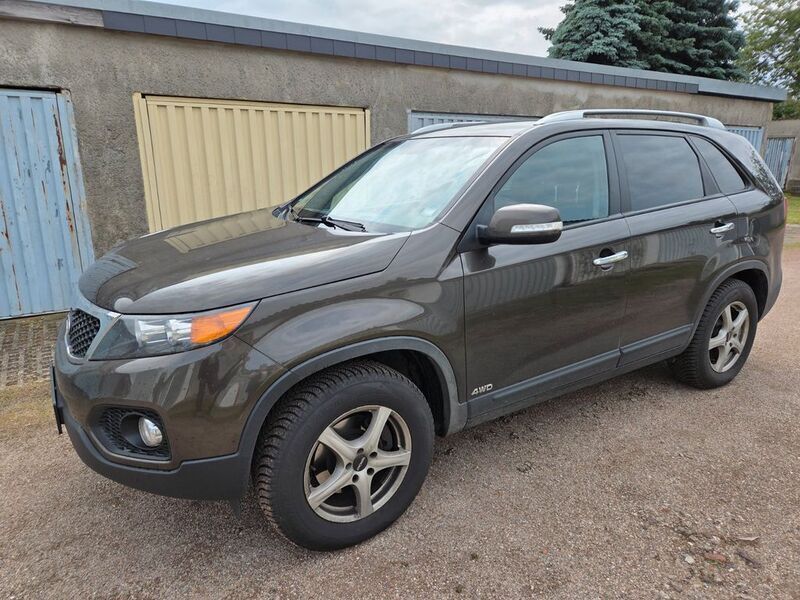 Braun Gebraucht 2010 Kia Sorento Spirit SUV | 7.200 € (Fairer Preis) - Bild 1/4