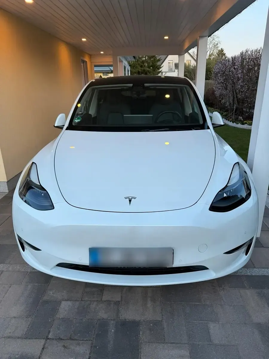 Käytetty Tesla Model Y 250 kW (340 HP) 2022 Valkoinen Katumaasturi