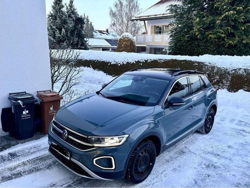 Blau Gebraucht 2022 VW T-Roc Style SUV | 21.000 € (Guter Preis) - Bild 1/4