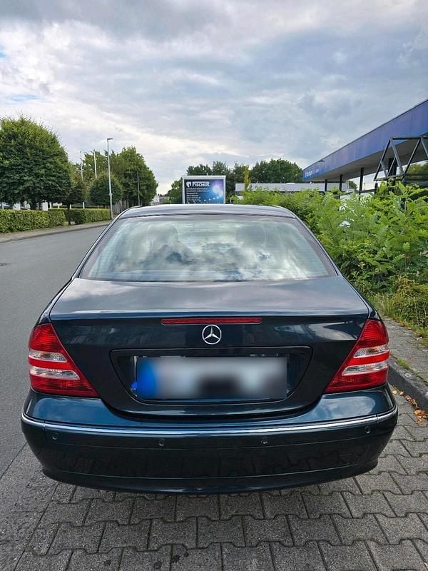 Gebraucht Mercedes C240 170 PS (125 kW) 2005 Andere farben Limousine