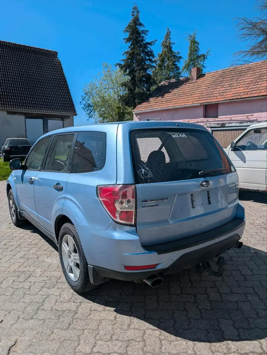 Second-hand Subaru Forester 147 CP (108 kW) 2011 Albastru SUV