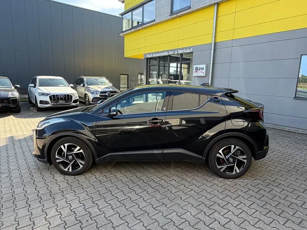 Gebraucht Toyota C-HR Team 152 PS (111 kW) 2023 Night time black SUV