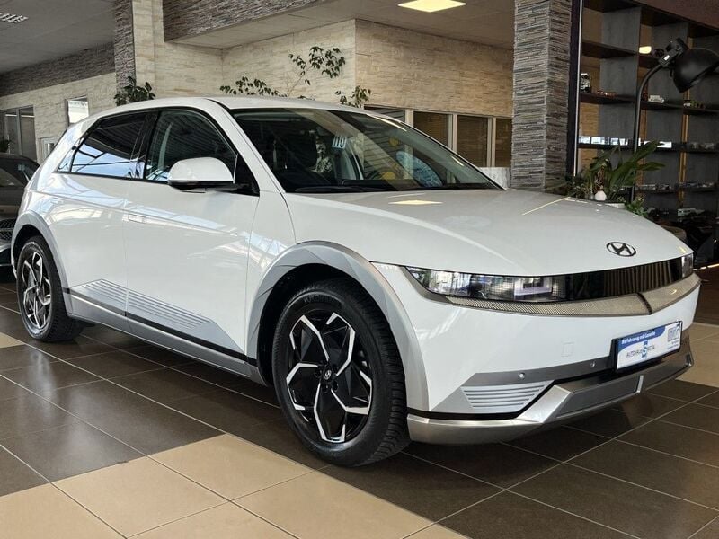 Weiß Gebraucht 2021 Hyundai Ioniq 5 Techniq SUV | 25.900 € (Superpreis) - Bild 1/4