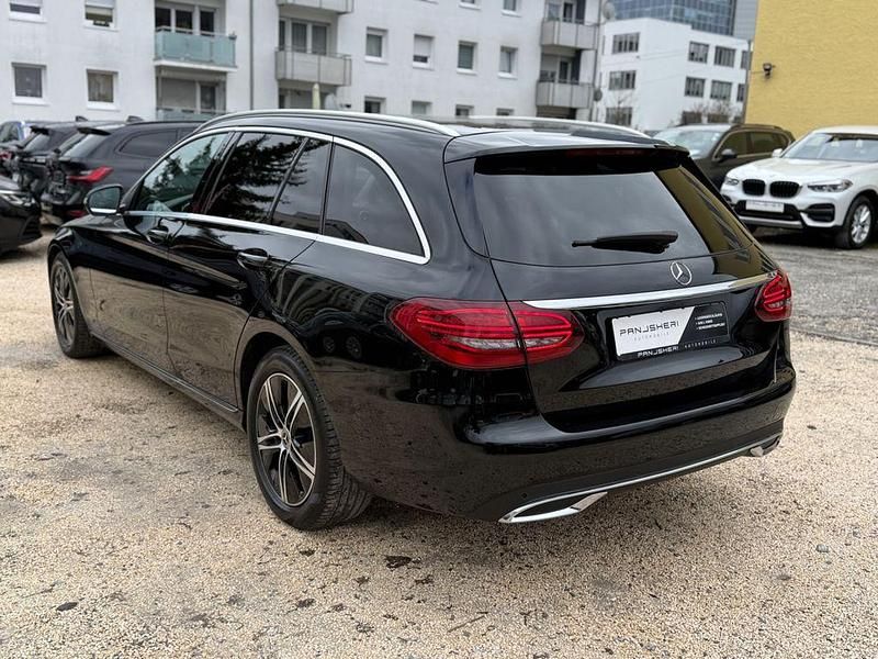 Gebraucht Mercedes C220 Avantgarde 194 PS (142 kW) 2020 Schwarz Limousine