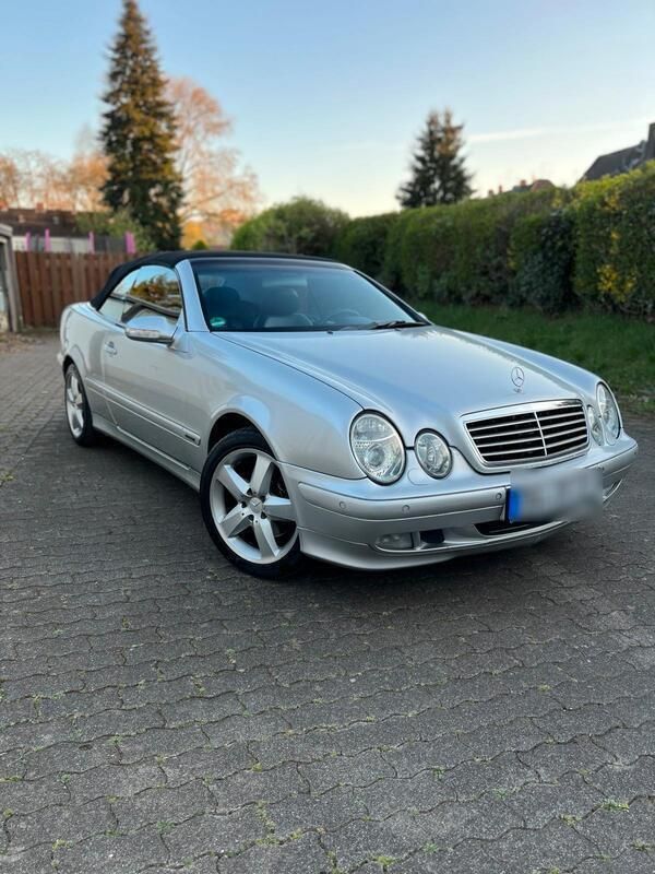 Silber Gebraucht 2000 Mercedes CLK200 Avantgarde Cabrio | 7.930 € (Etwas zu teuer) - Bild 1/4