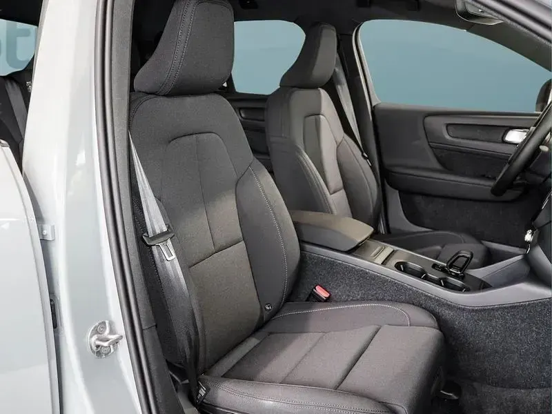 Gebraucht Volvo EX40 Single Motor 185 kW (252 PS) 2026 Grau SUV