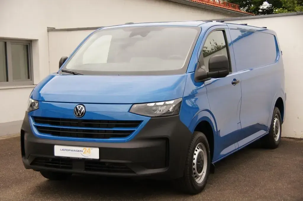 Nouă VW Transporter 150 CP (110 kW) 2025 Albastru Van