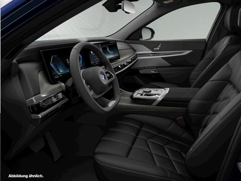 Gebraucht BMW 750e 489 PS (359 kW) 2025 Bmw individual tansanitblau metallic Limousine