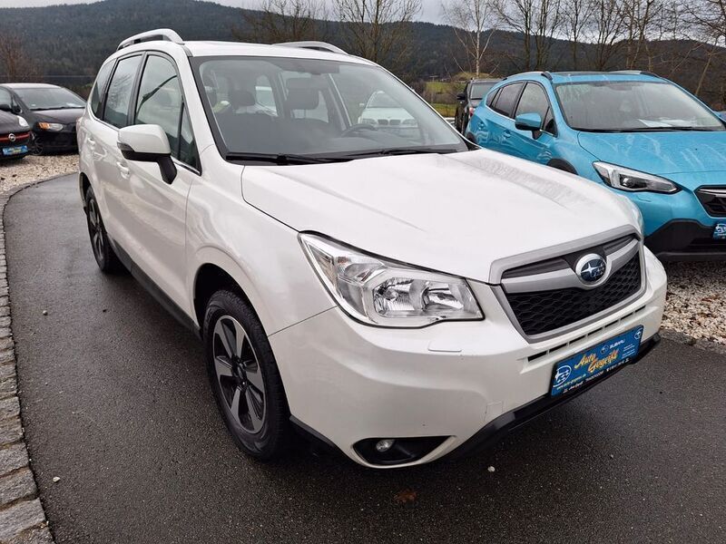 Weiß Gebraucht 2013 Subaru Forester Exclusive+ SUV | 14.490 € - Bild 1/4