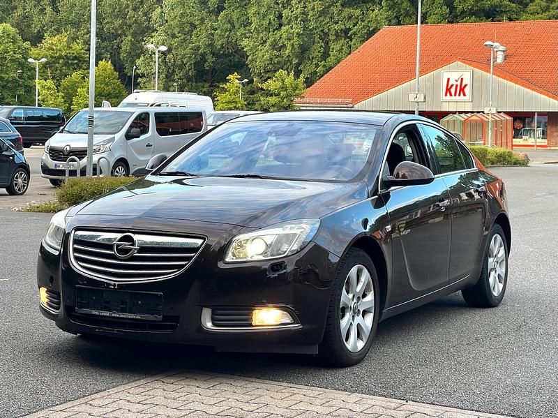 Violet Gebraucht 2011 Opel Insignia Limousine | 3.499 € (Superpreis) - Bild 1/4