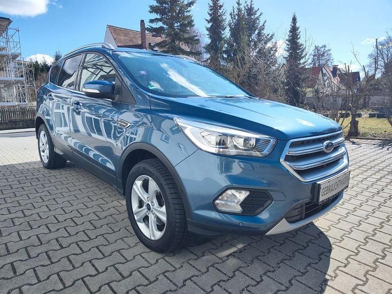 Gebraucht Ford Kuga Titanium 150 PS (110 kW) 2019 Blau SUV