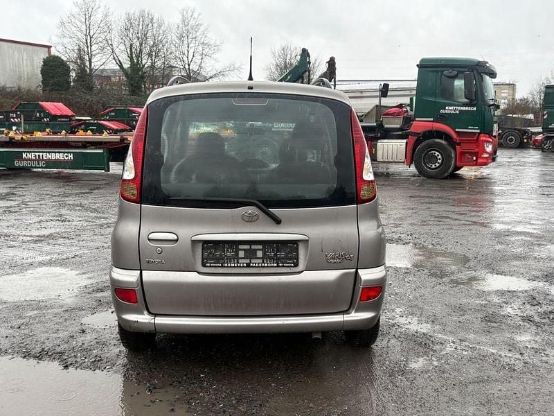 Gebraucht Toyota Yaris Verso Sol 84 PS (61 kW) 2003 Grau Van / Kleinbus