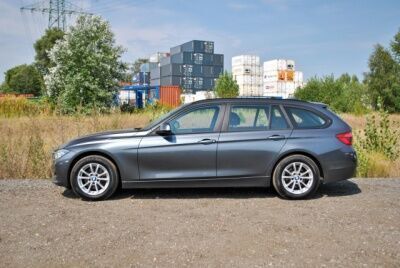 Gebraucht BMW 320 Advantage 190 PS (139 kW) 2017 Grau metallic Kombi